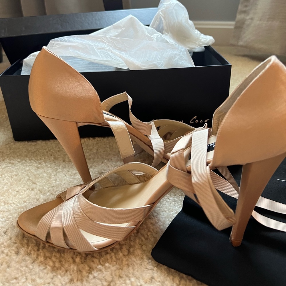 Kenneth Cole Cross Street Heel